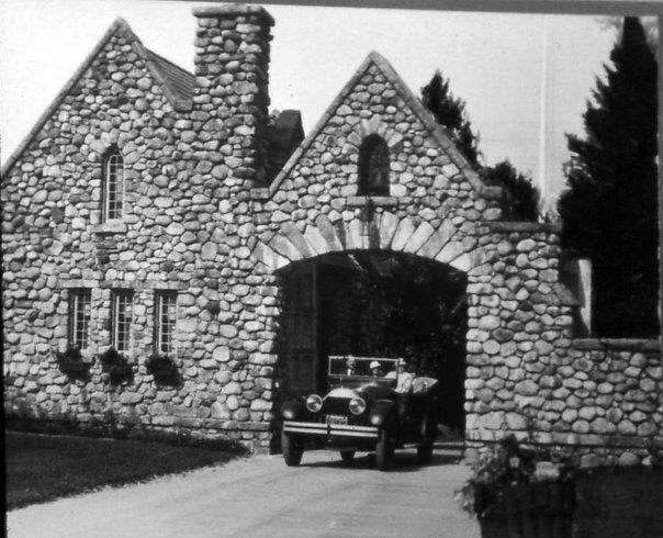Cedarland gatehouse