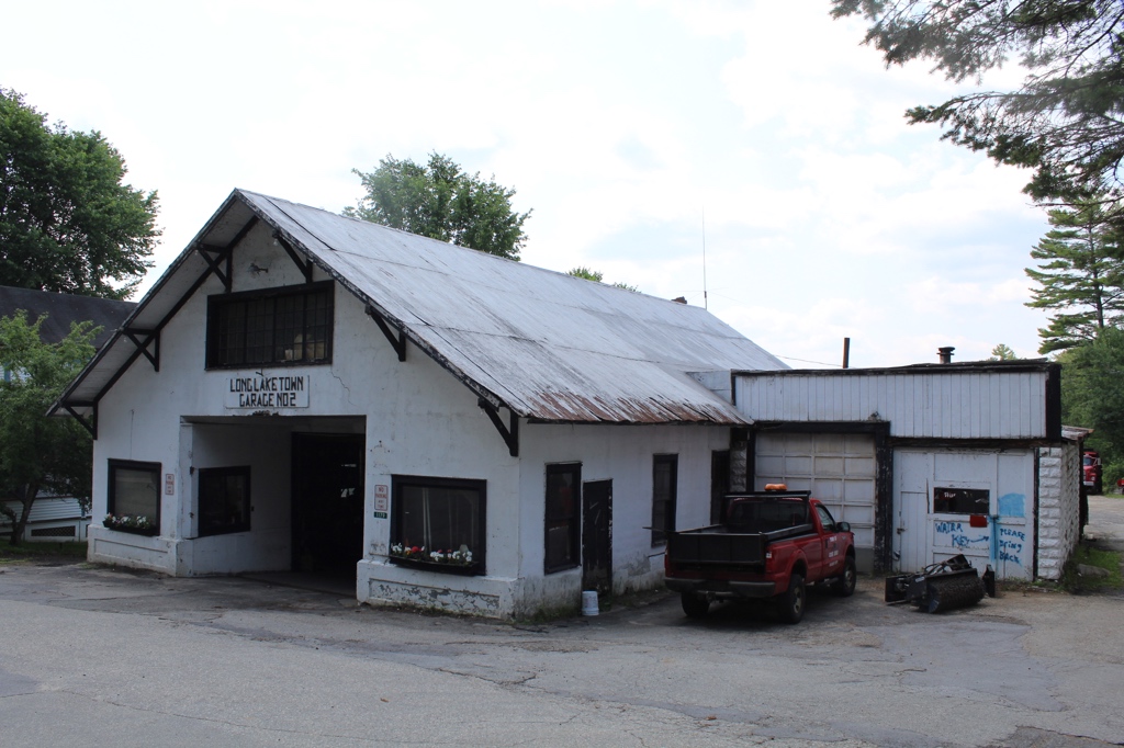 IMG_3452_1024 Highway Garage 2012